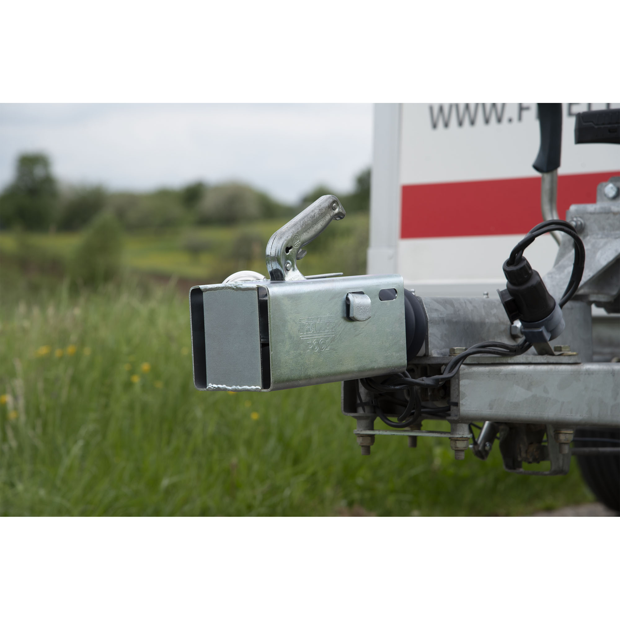 Kastenschloss, mit Vorhängeschloss, Standbetrieb