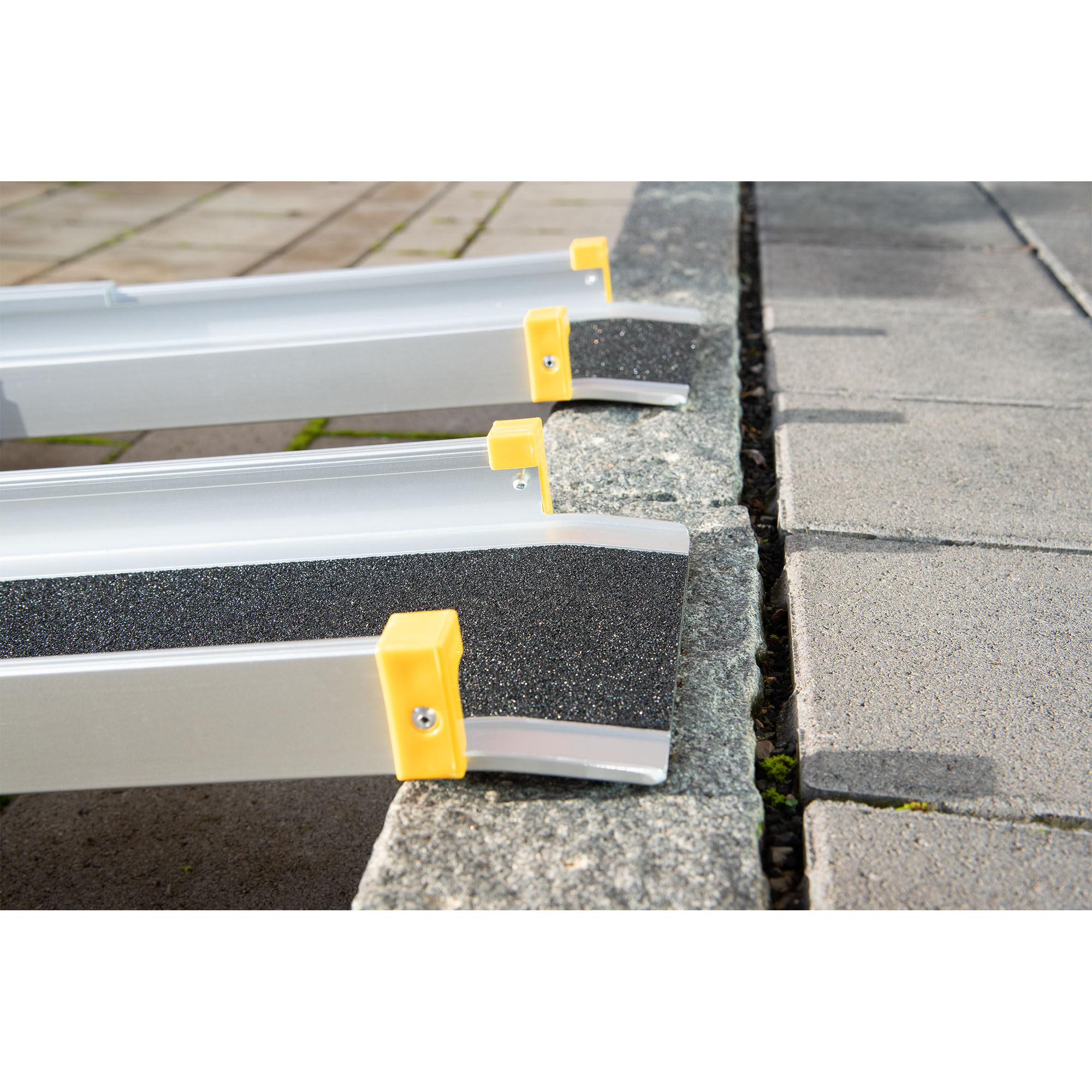 1 Paar Verladeschienen, ausziehbar, Alu, Länge 1220 - 2100 mm, 270 kg